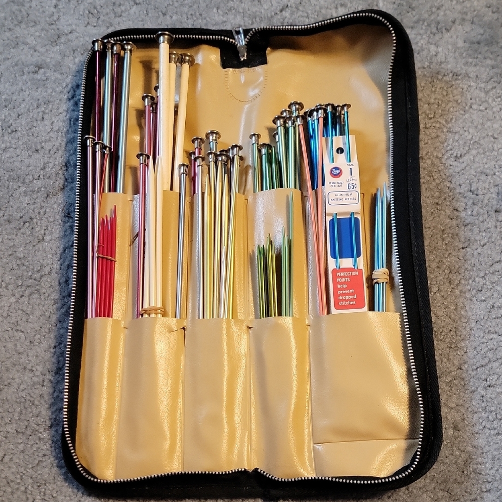 Assorted Knitting Needles Set - Picture 8 of 10